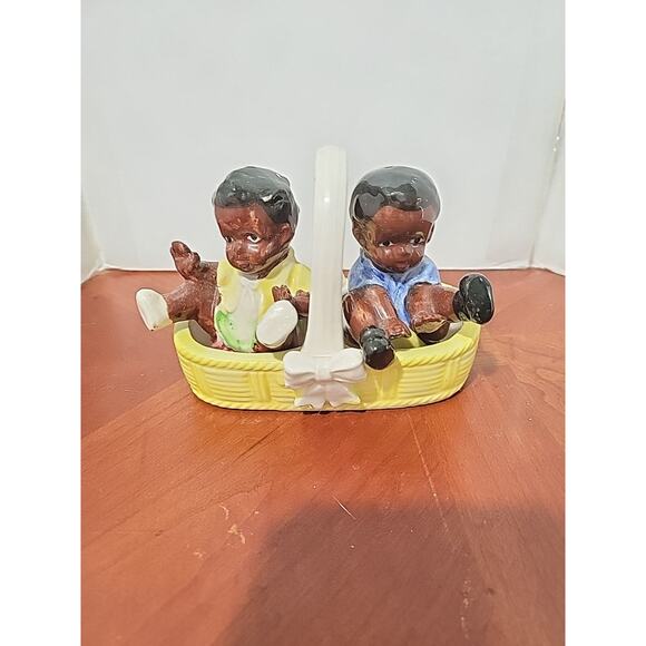 Vintage 1950's Americana Salt & Pepper Girl + Boy in Basket Betsons Japan - Picture 15 of 15